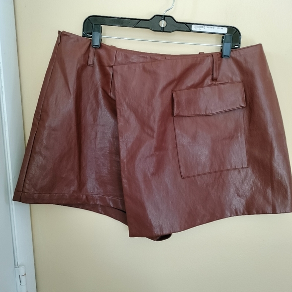 Twenty Six Hundred Pants - Anthropologie Twenty Six Hundred Brown Soft Faux Leather Cargo Skort XL Edgy